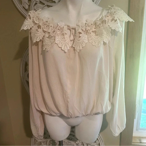 JW style women blouse - Picture 3 of 6